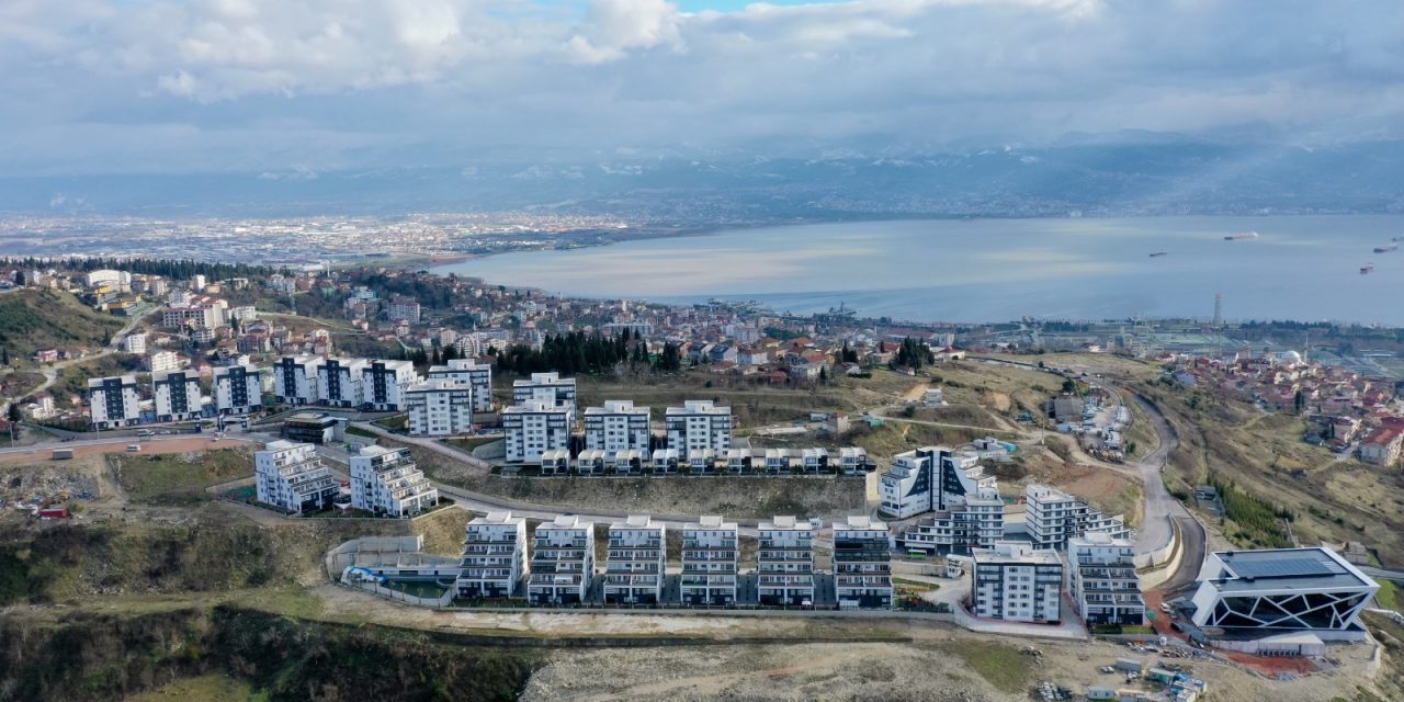 VADİ İZMİT EVLERİ YENİ SAHİPLERİNİ BEKLİYOR
