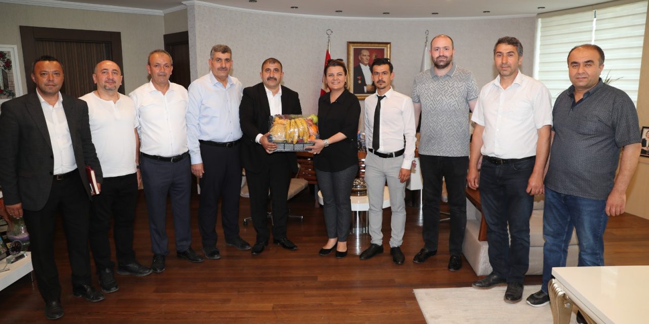 BAŞKAN HÜRRİYET, PAZARCILAR ODASI’NI AĞIRLADI