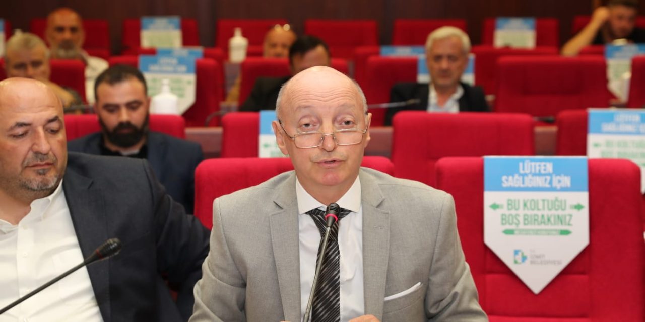 ÜNAL ÖZMURAL: CEMEVLERİNE ‘İBADETHANE DEĞİL’ DEMEYE KİMSENİN HAKKI YOK