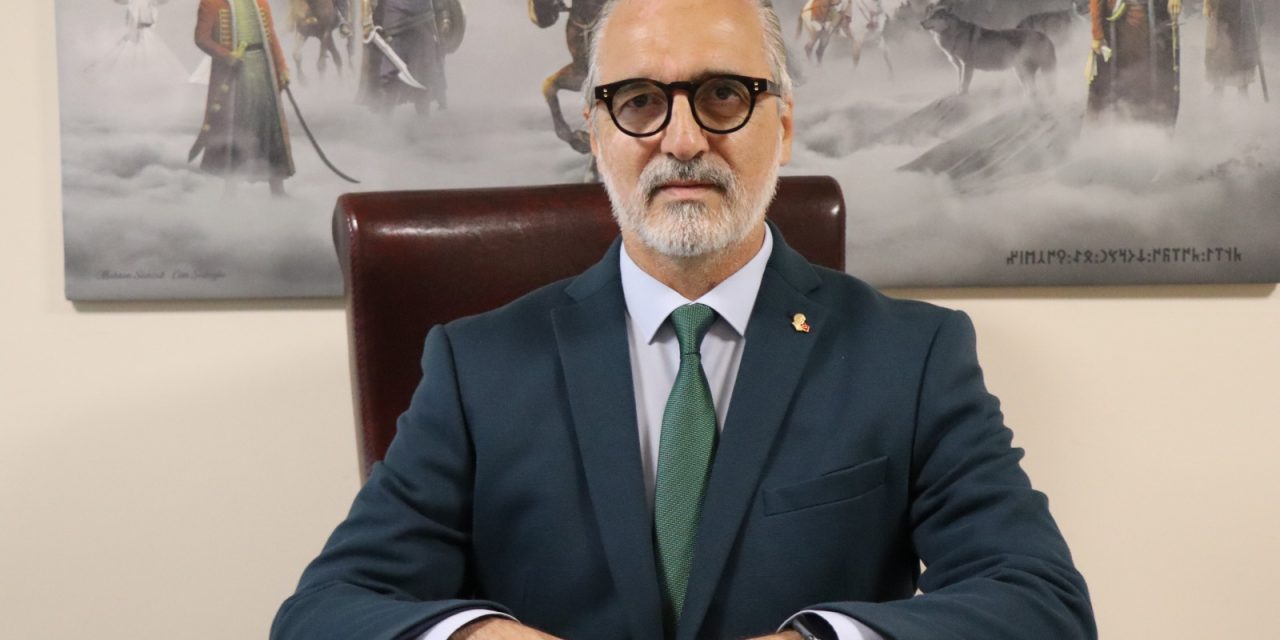 CEM ŞAKOĞLU: KAÇ TANE KREDİ KULLANDIRDINIZ DA HESAP SORUYORSUNUZ