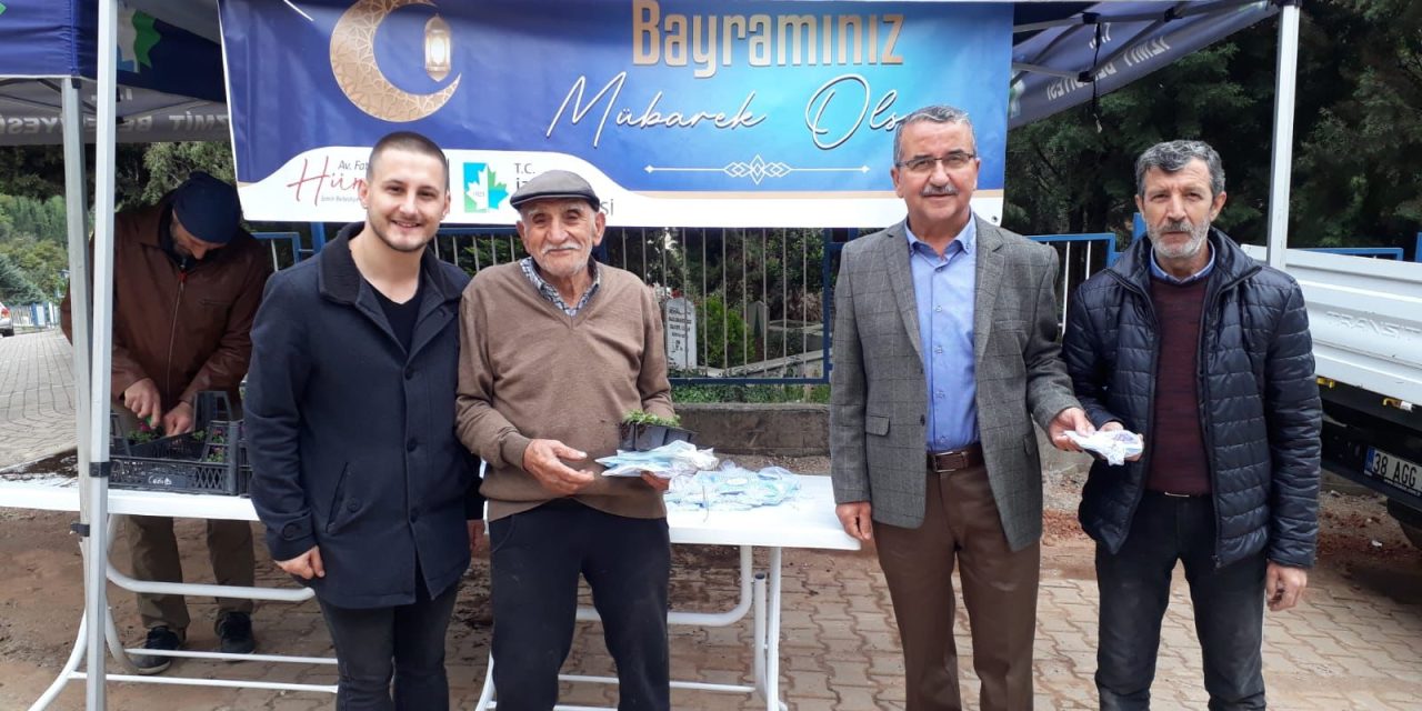 İZMİT BELEDİYESİ, ARİFE GÜNÜ MEZARLIKLARDA CÜZ VE ÇİÇEK DAĞITACAK