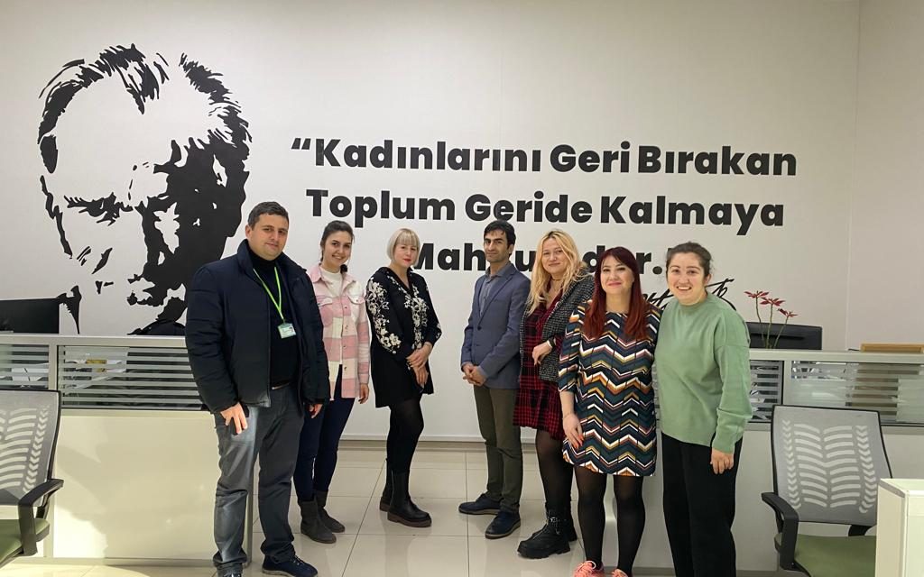 YURT DIŞINDAN GELEN ZİYARETÇİLER İZGİM’E HAYRAN KALDI
