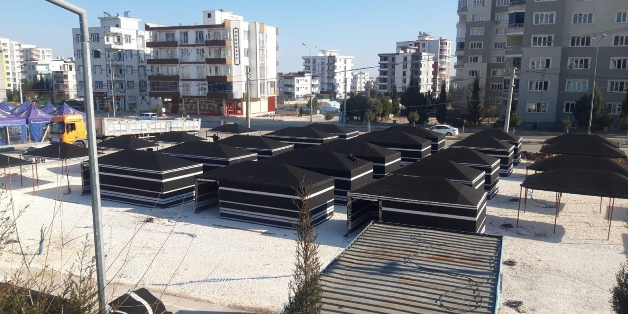 HAYDİ İZMİT! DEPREMZEDE KARDEŞLERİMİZ ÇADIR DESTEKLERİNİZİ BEKLİYOR