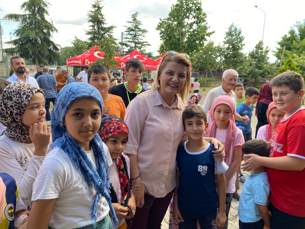 Yaz Kur'an kursuna giden çocuklardan Baskan Hürriyet'e büyük sevgi (5)