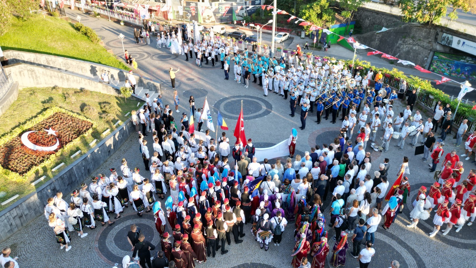 12. Uluslararasi Pismaniye Festivali `En Renkli Festival Korteji' ile basladi (3)