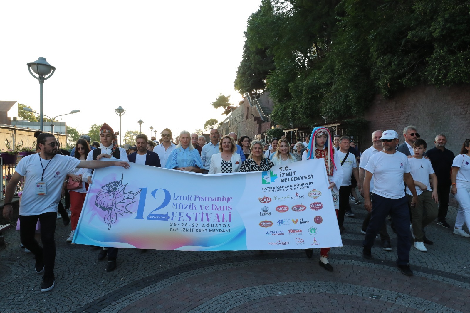12. Uluslararasi Pismaniye Festivali `En Renkli Festival Korteji' ile basladi (4)