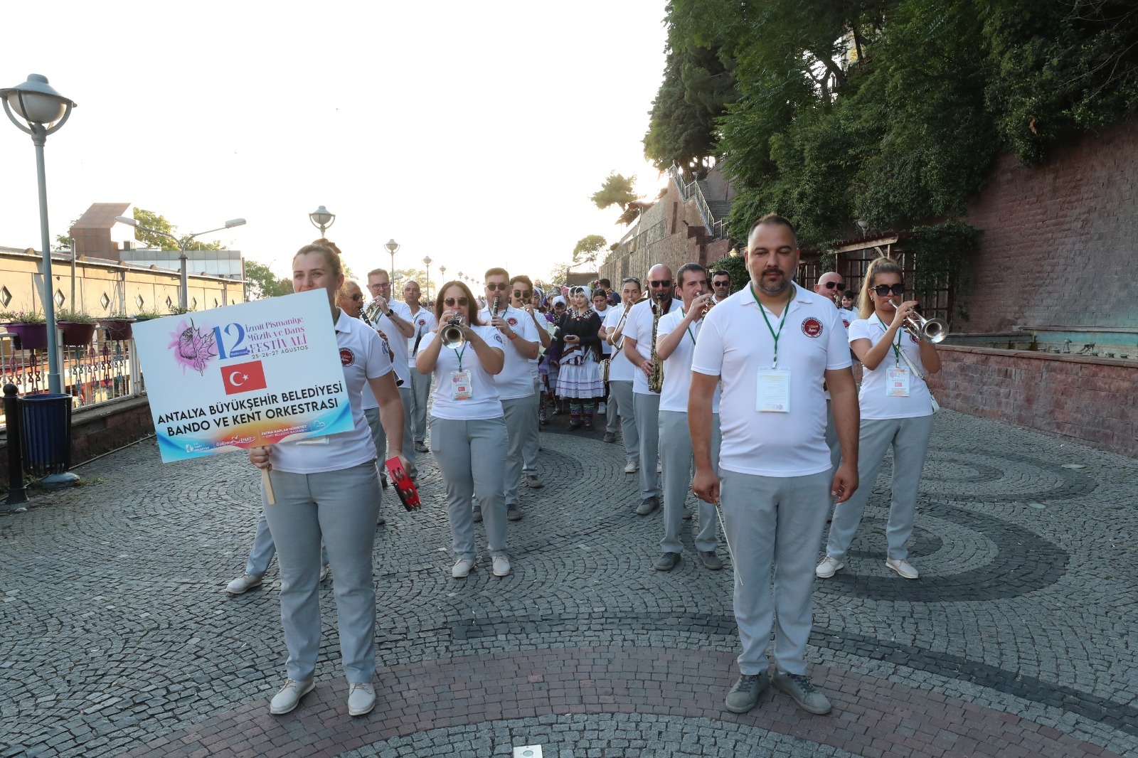 12. Uluslararasi Pismaniye Festivali `En Renkli Festival Korteji' ile basladi (6)
