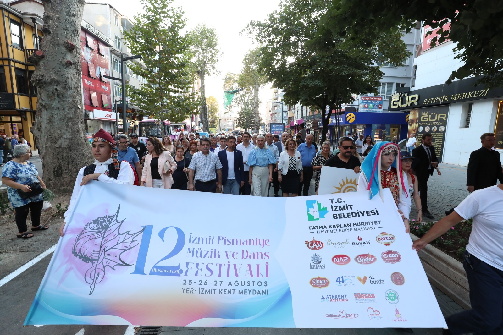 12. Uluslararasi Pismaniye Festivali `En Renkli Festival Korteji' ile basladi (7)