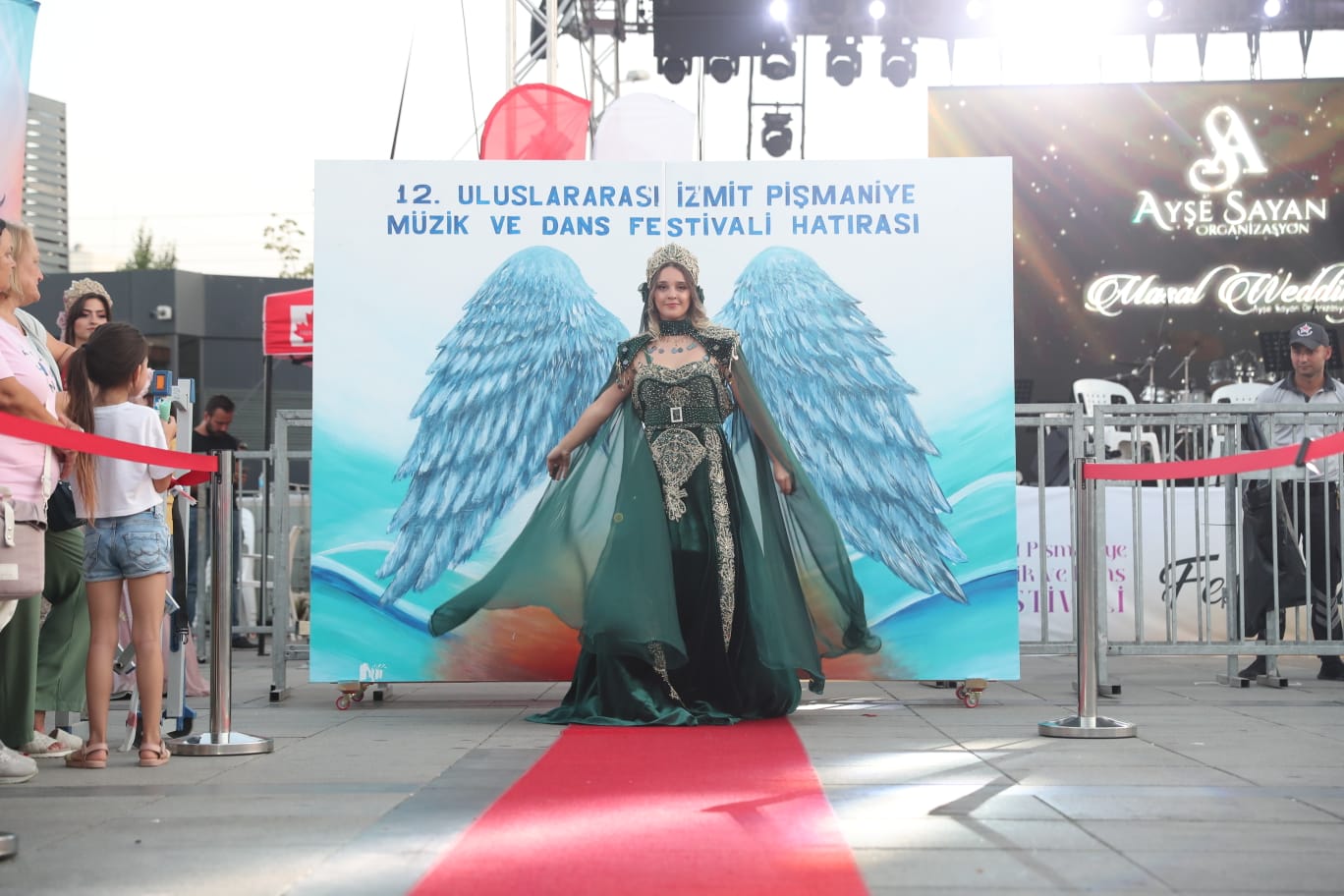 Ayse Sayan'in Kaftani Eda defilesi pismaniye festivaline damga vurdu (1)