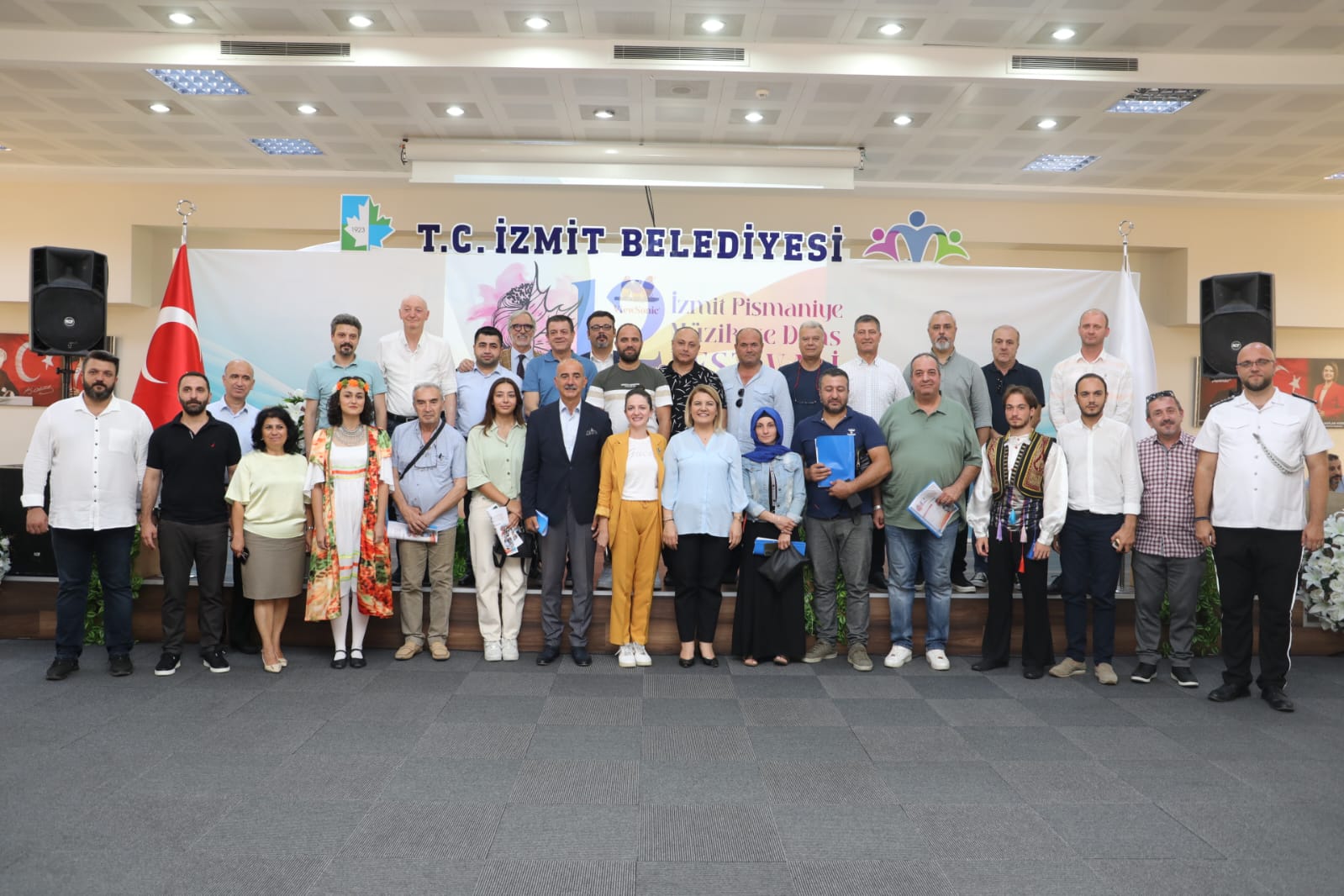 Başkan Hürriyet, 12. Uluslararası İzmit Pişmaniye, Dans ve Müzik Festivali’ni tanıttı (3) Başkan Hürriyet, 12. Uluslararası İzmit Pişmaniye, Dans ve Müzik Festivali’ni tanıttı (3)