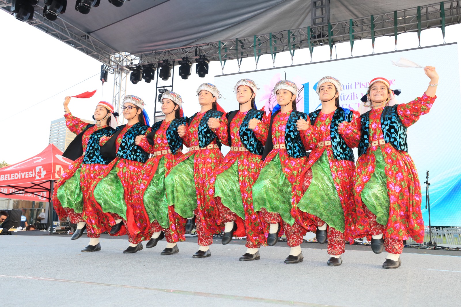 _En Tatli Festivalin_ gala gecesi gerçeklesti (11)