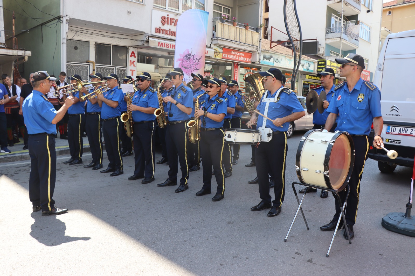 Festival coskusu Izmit'in dört bir yaninda yasaniyor (12)