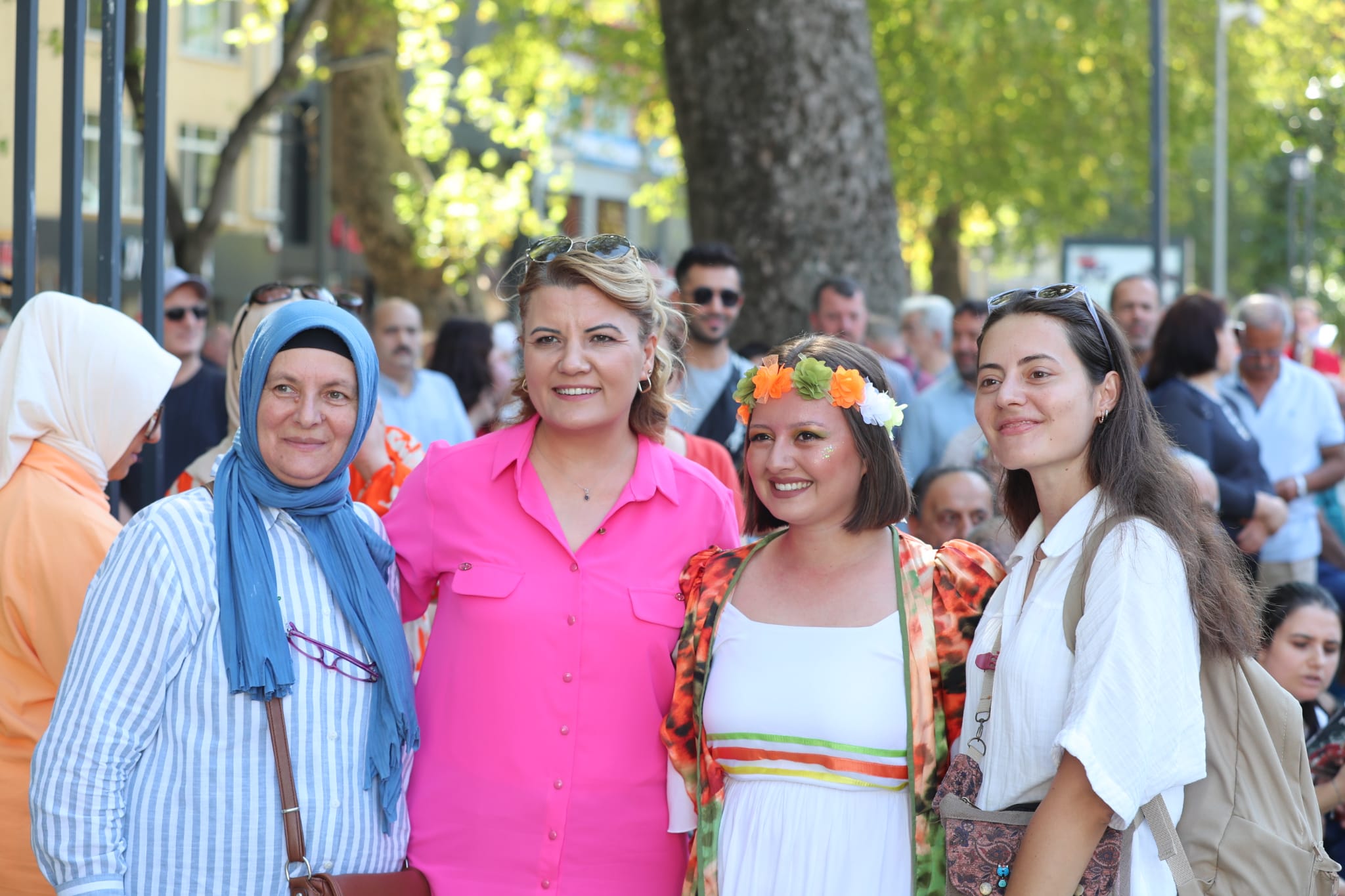 Festival coskusu Izmit'in dört bir yaninda yasaniyor (5)