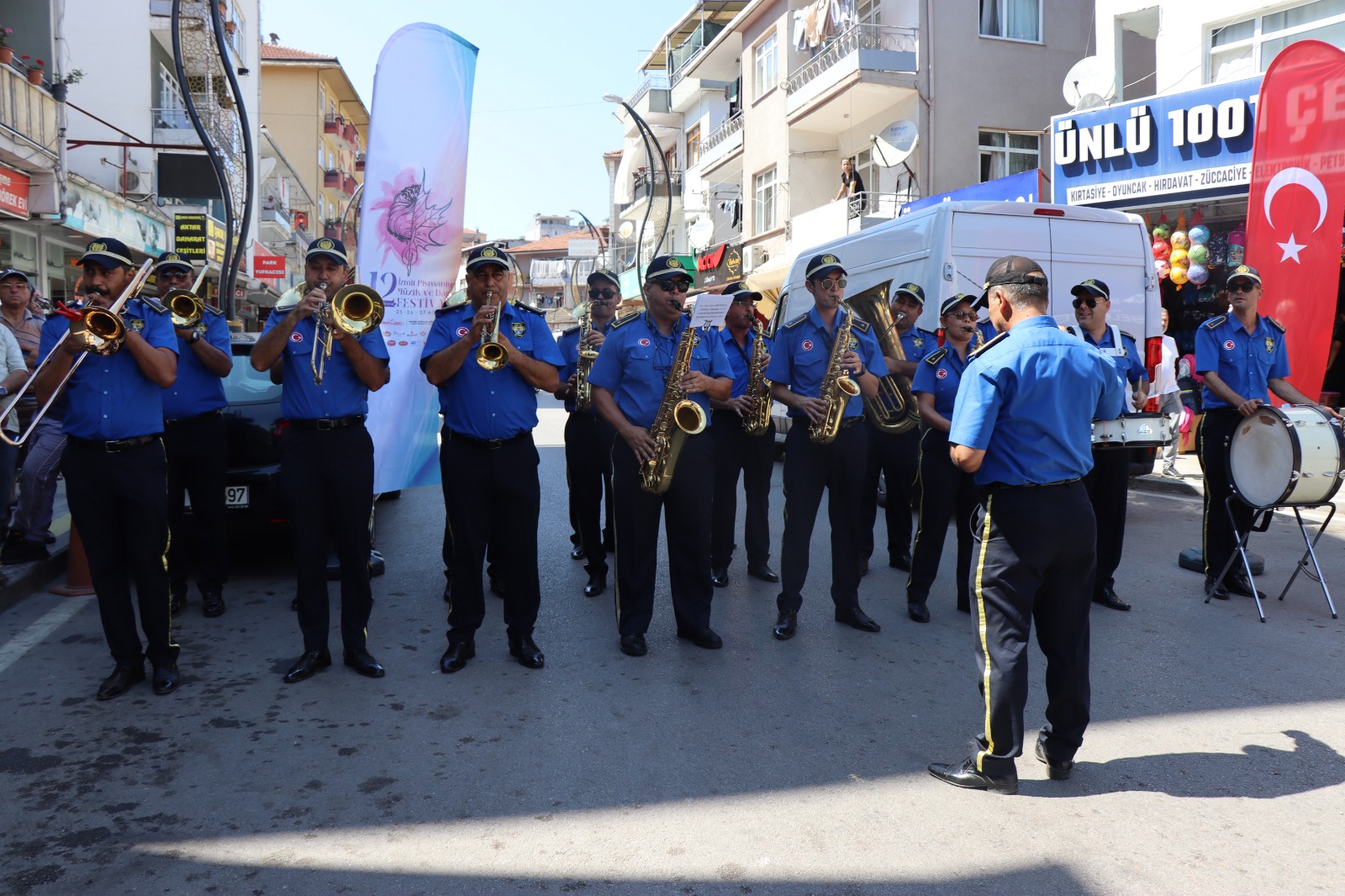 Festival coskusu Izmit'in dört bir yaninda yasaniyor (8)