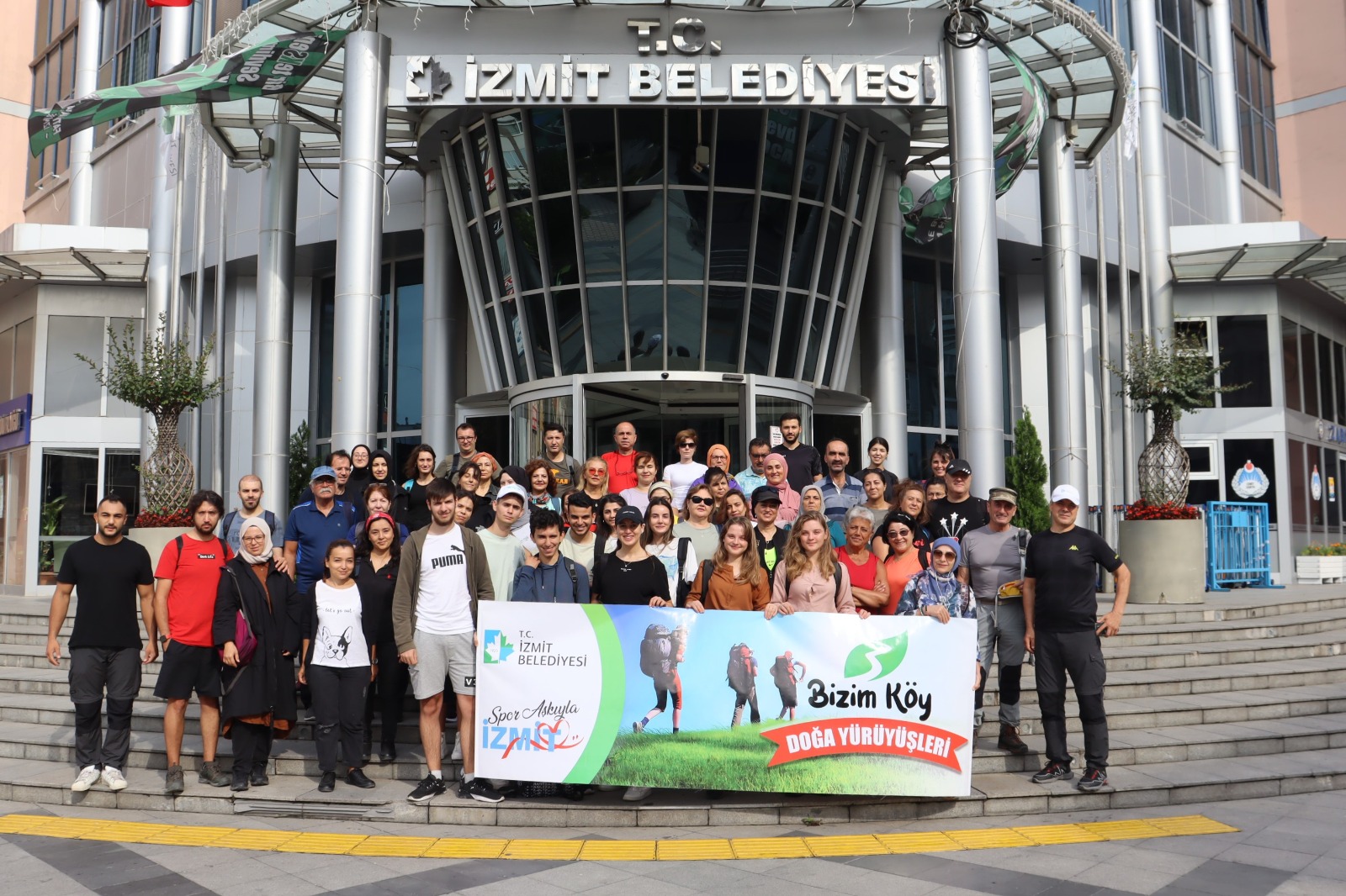 İzmit Belediyesi Bizim Köy Doğa Yürüyüşü Mecidiye Mahallesinde devam etti (2)