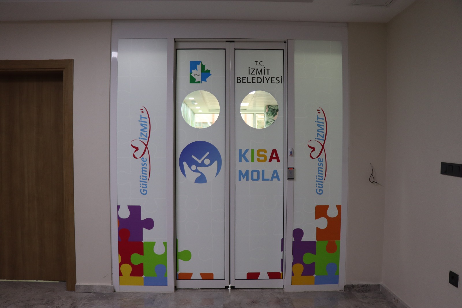 İzmit Belediyesi Kısa Mola Merkezi, özel bireyler ve ailelerin yüzlerini güldürüyor (5)