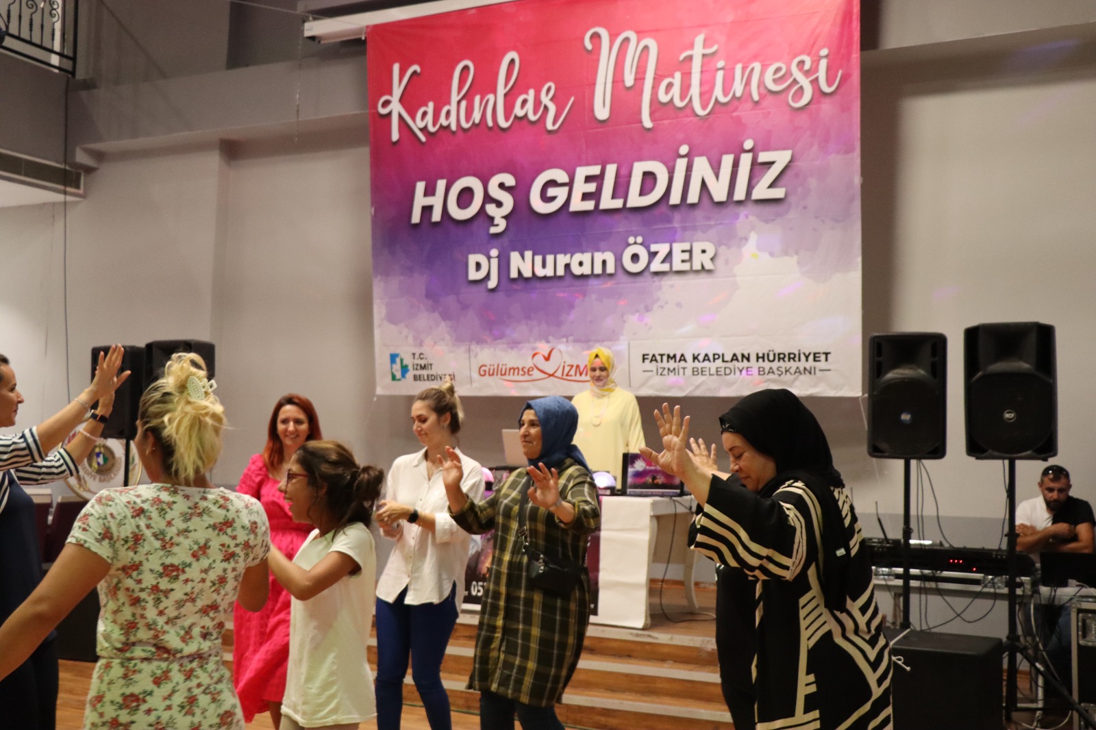 Kadınlar Matinesi (4) Kadınlar Matinesi (4)