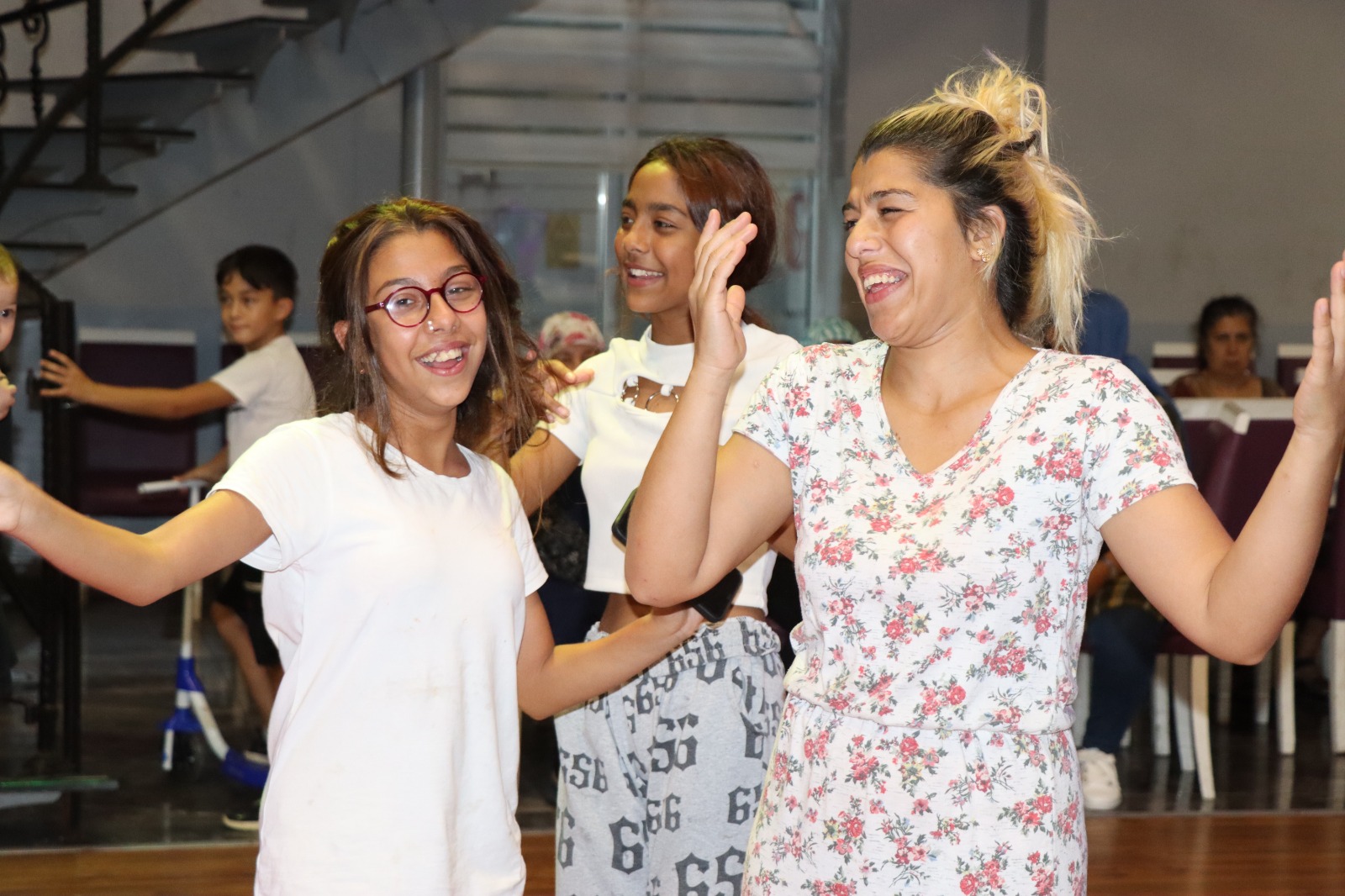 Kadınlar Matinesi (9) Kadınlar Matinesi (9)