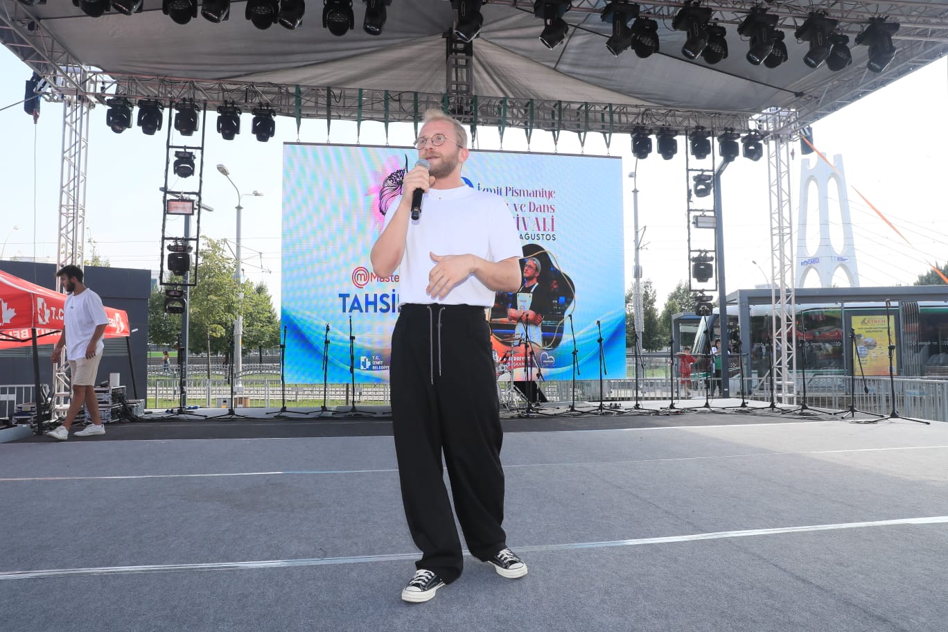 MasterChef Tahsin Küçük, Pişmaniye Festivali’nde sevenleriyle buluştu (2)