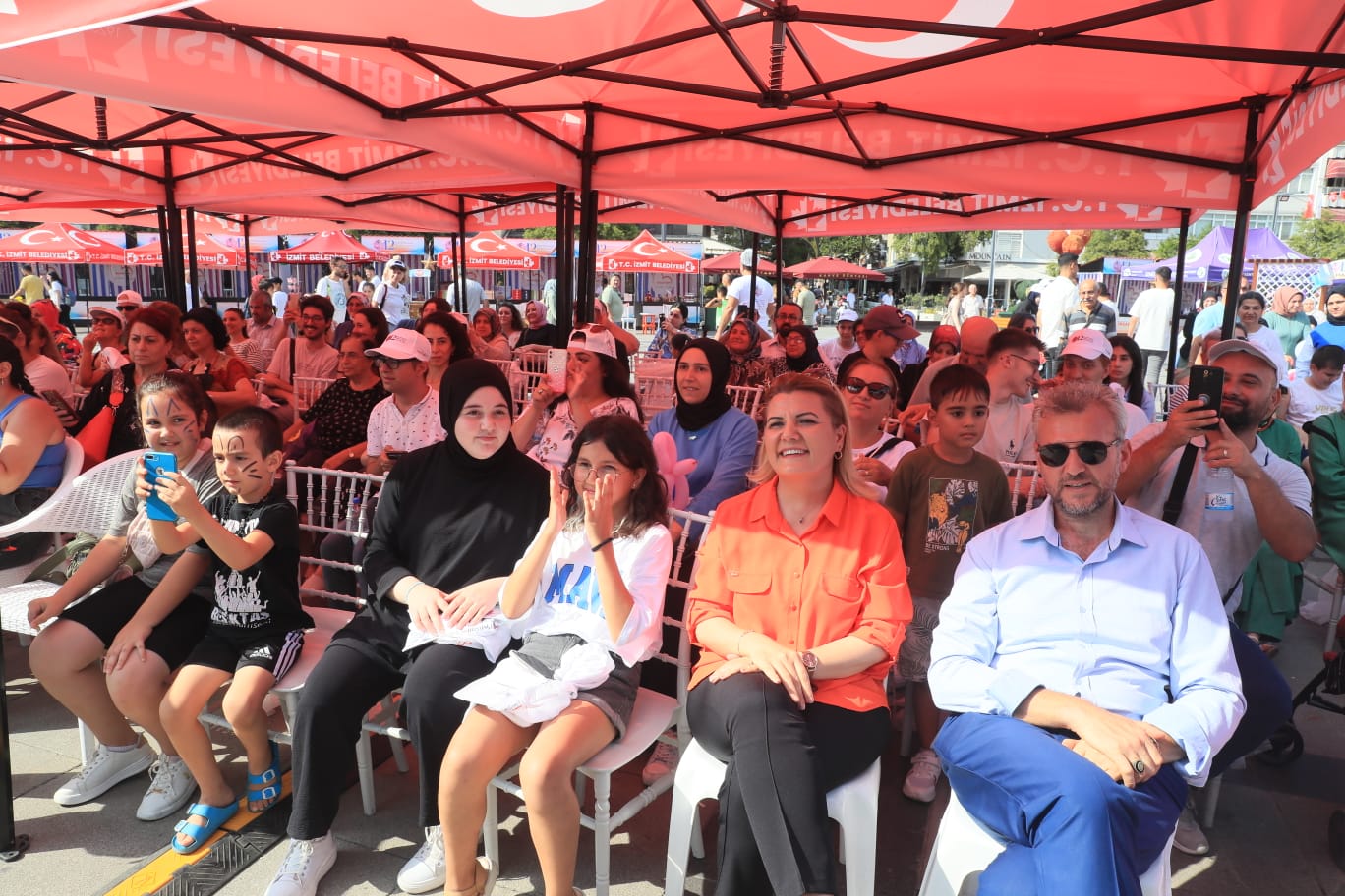 MasterChef Tahsin Küçük, Pişmaniye Festivali’nde sevenleriyle buluştu (3)