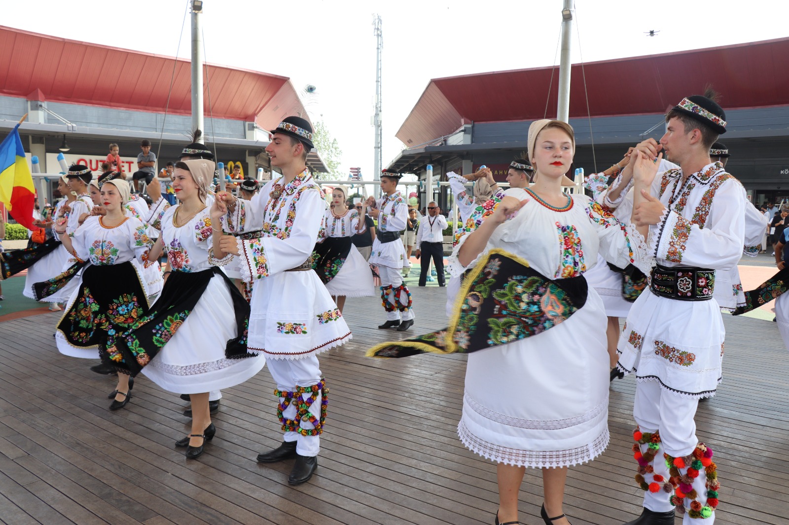 Pişmaniye Festivali coşkusu kentin dört bir yanına yayıldı (1)