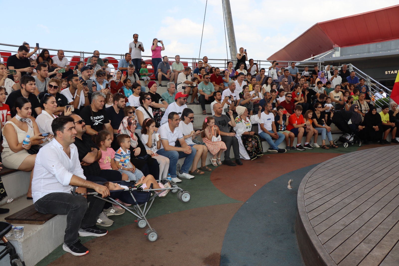 Pişmaniye Festivali coşkusu kentin dört bir yanına yayıldı (2)