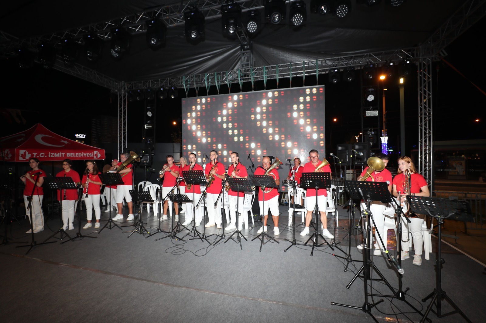 Pişmaniye festivalinde bando grup performansları izleyenleri büyüledi (6)