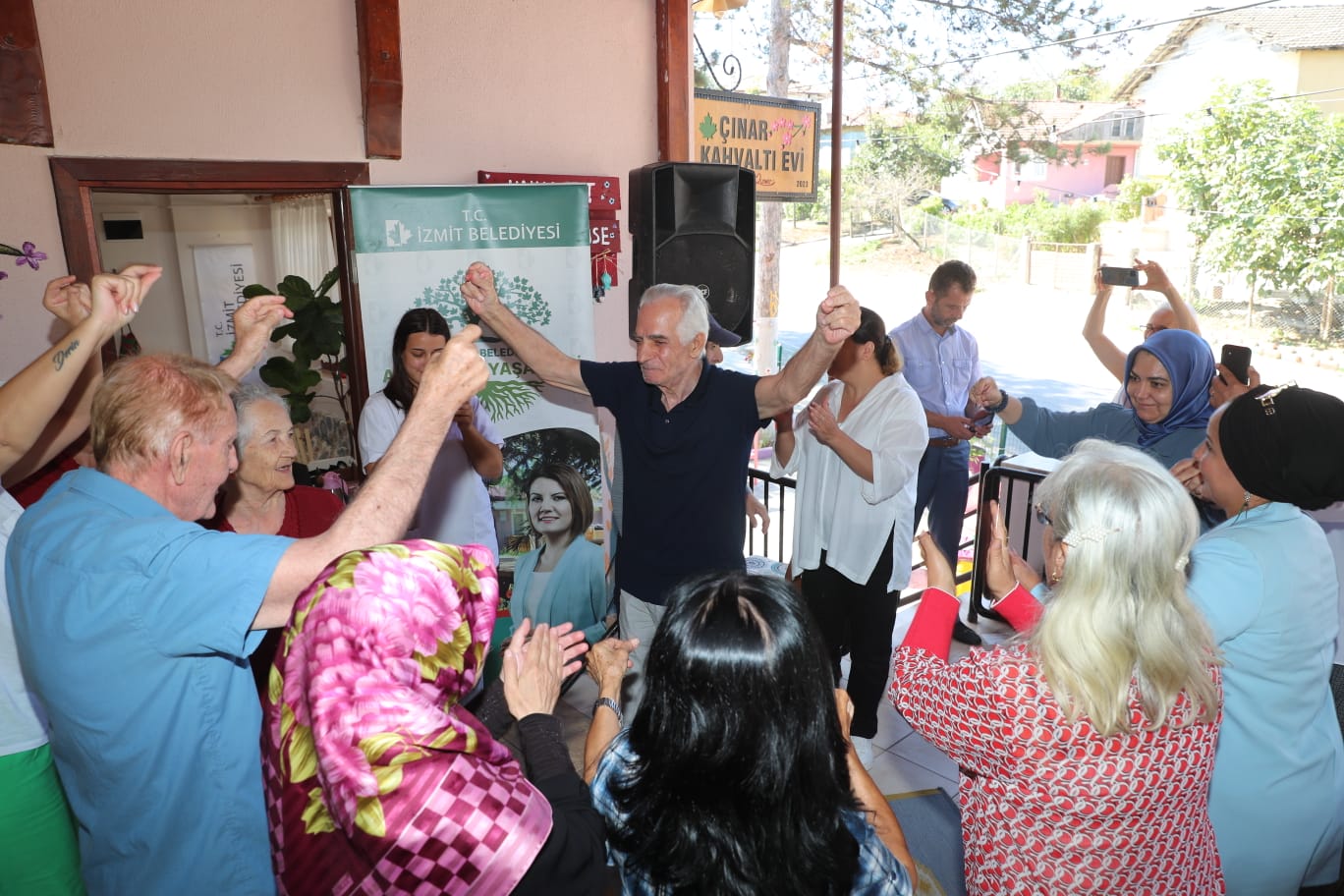 Alzheimer Yaşam Evimizde hastalık değil sevgi hüküm sürüyor (1)