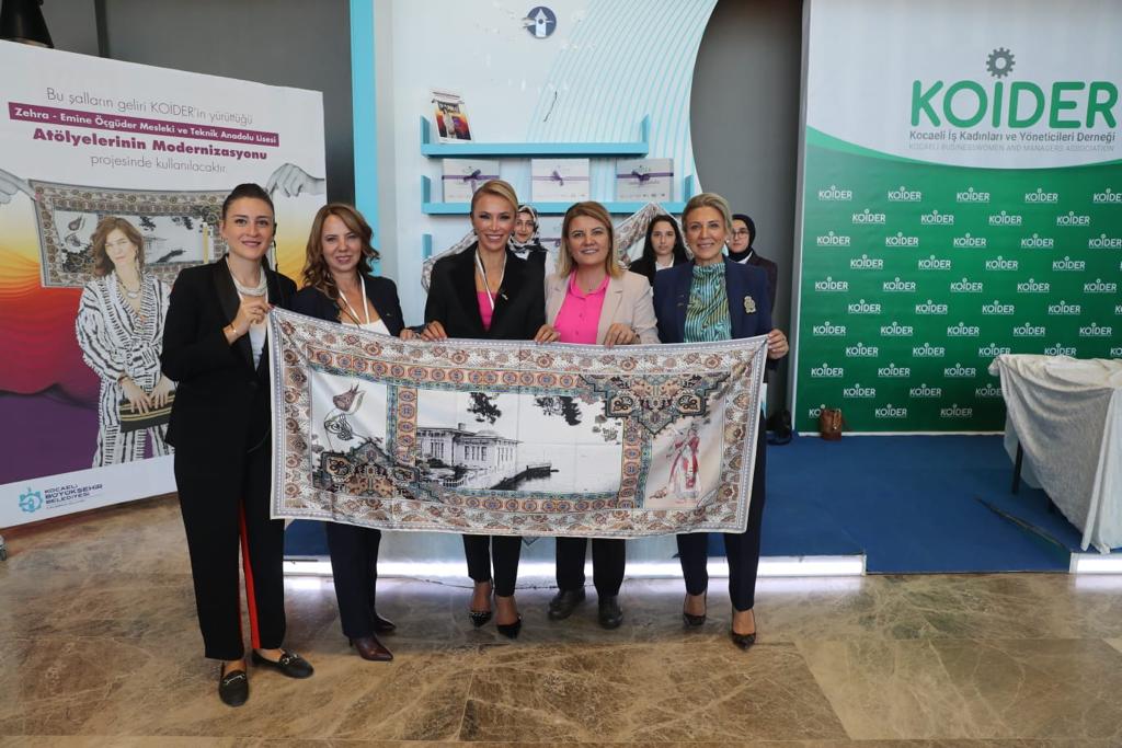 Baskan Hürriyet, KOIDER Bazaar etkinliginde is kadinlariyla bir araya geldi (12)