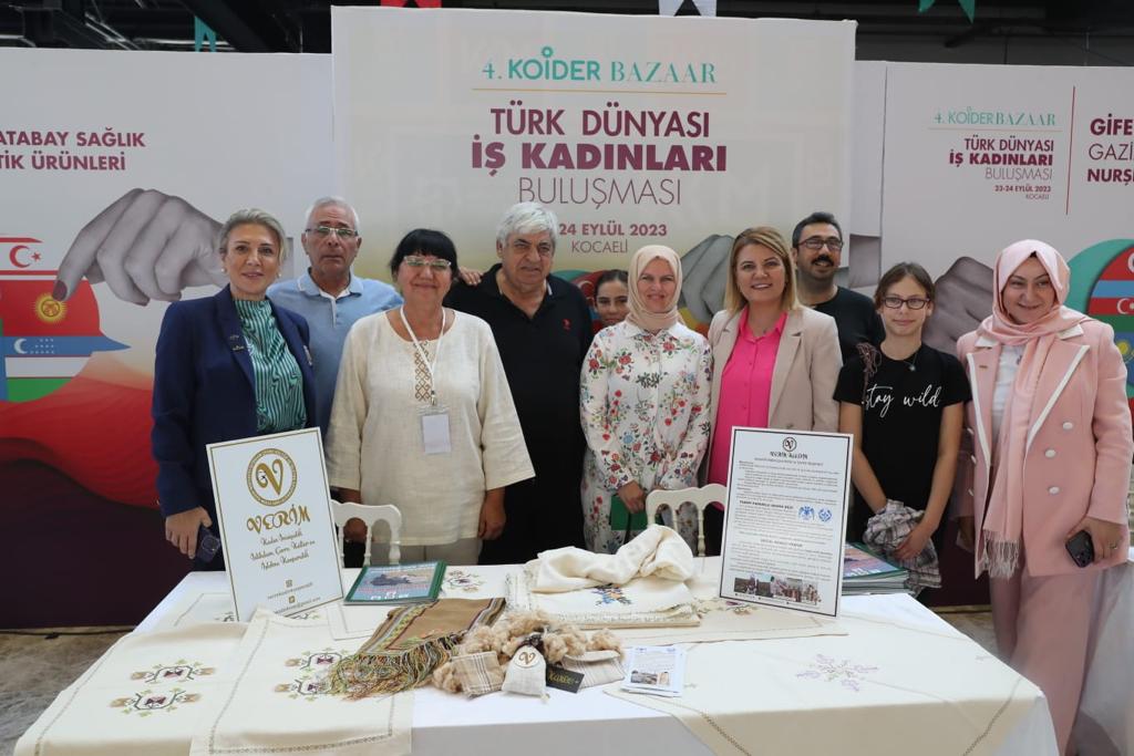 Baskan Hürriyet, KOIDER Bazaar etkinliginde is kadinlariyla bir araya geldi (4)