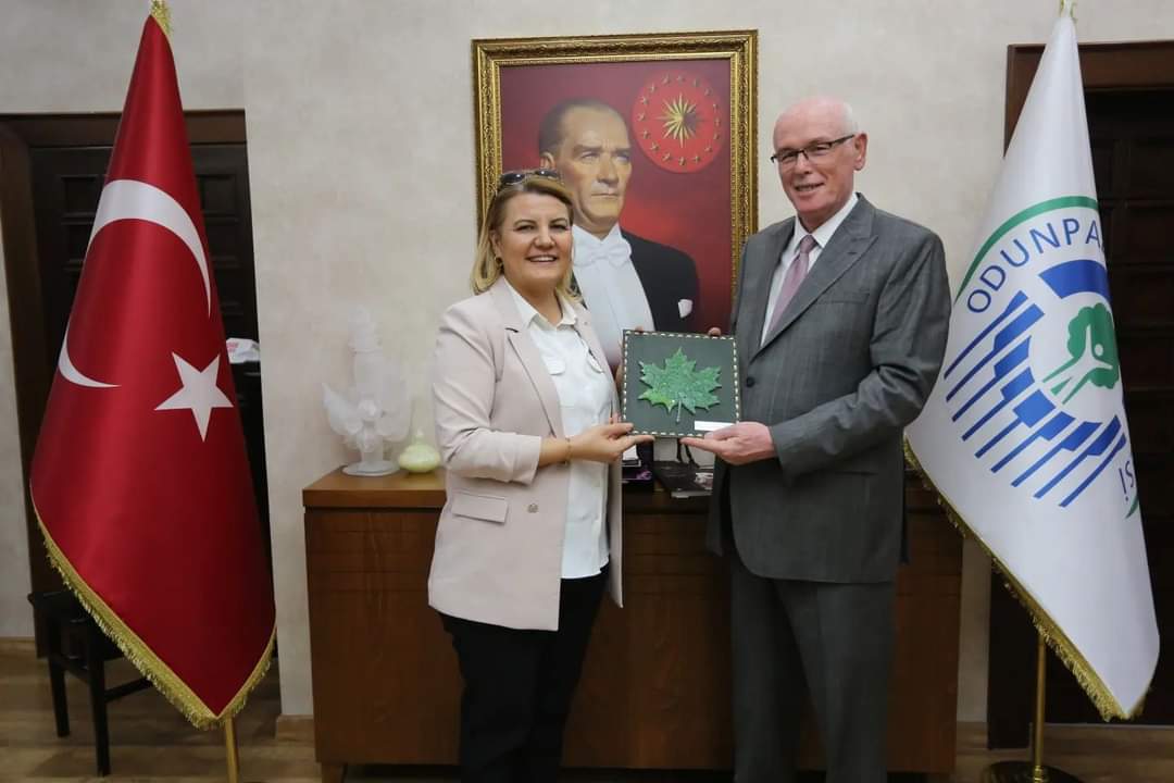 Baskan Hürriyet, Odunpazari Belediye Baskani Kazim Kurtu ziyaret etti (2)