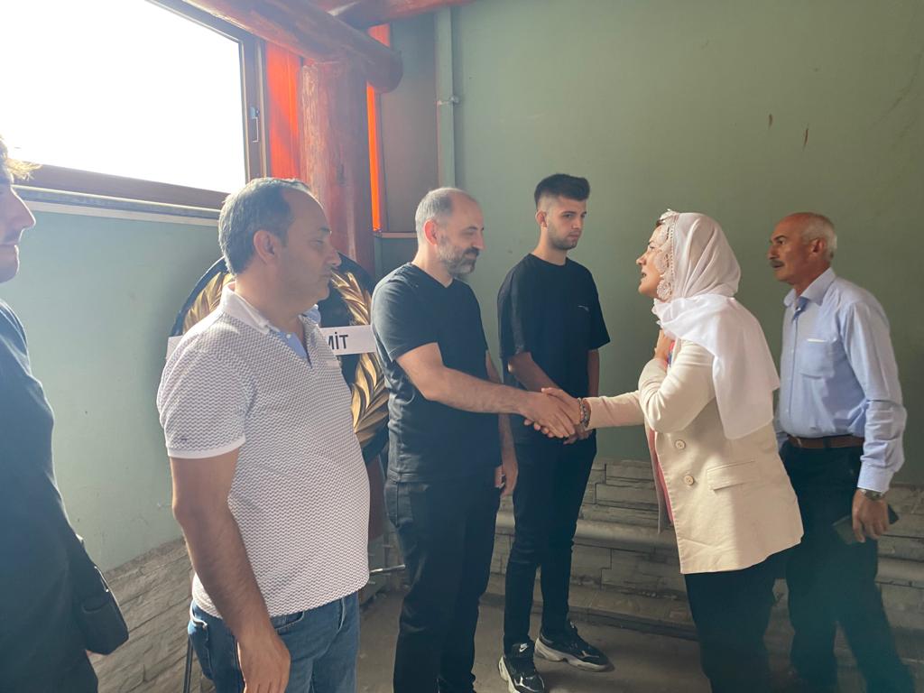 Başkan Hürriyet, Yılmaz ailesini acılı günlerinde yalnız bırakmadı (1)