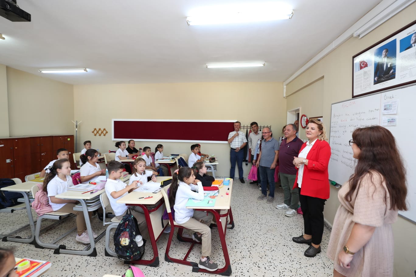 Başkan Hürriyet, köy okullarına eğitim desteğini sürdürüyor (16) Başkan Hürriyet, köy okullarına eğitim desteğini sürdürüyor (16)
