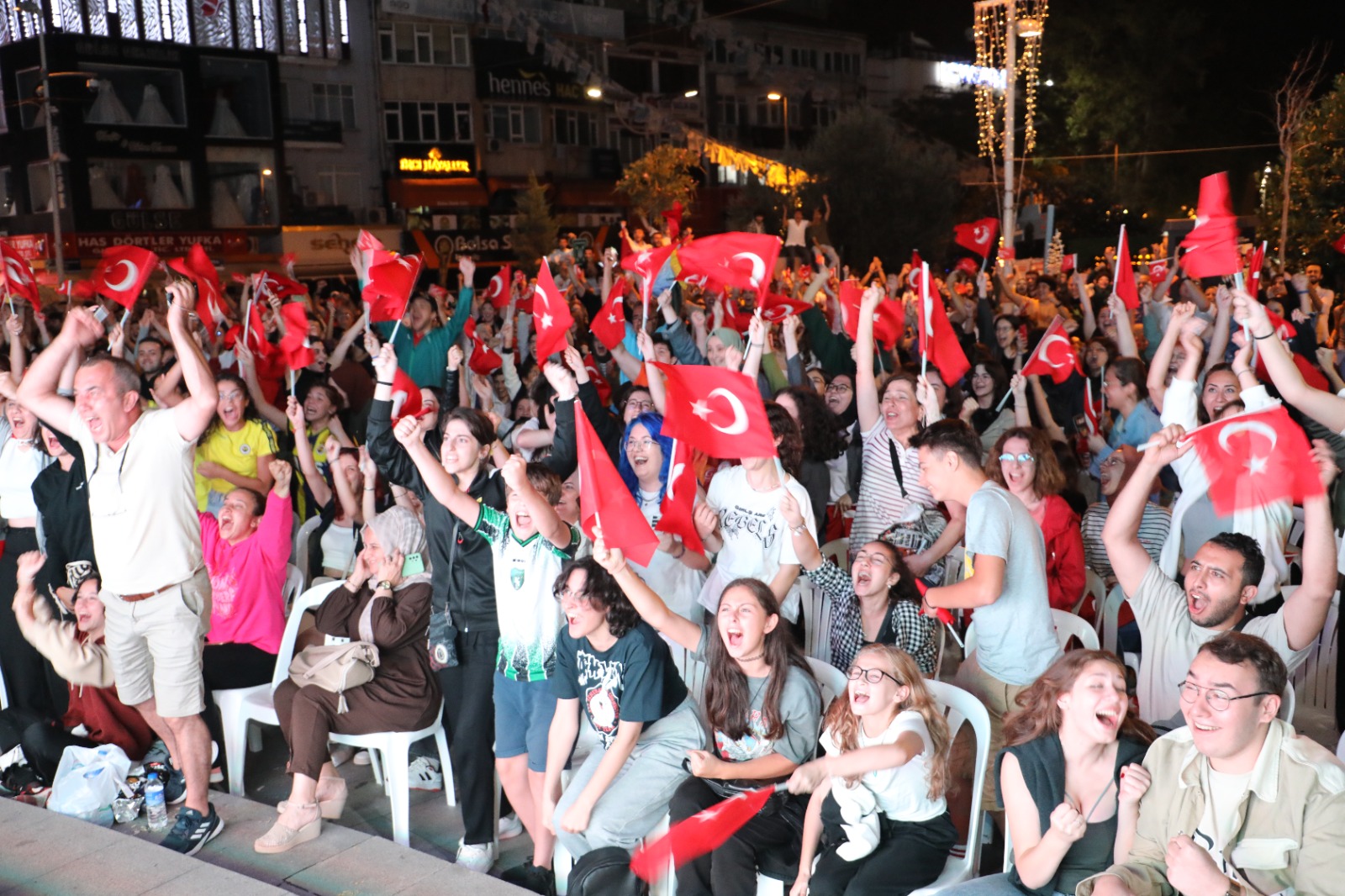 Filenin Sultanlarının Avrupa Şampiyonluğu İzmit’te coşkuyla kutlandı (5)