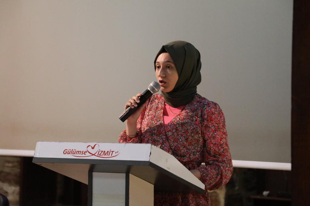 İzmit Belediyesinden 1 Eylül Dünya Barış Gününe özel şiir dinletisi (13)