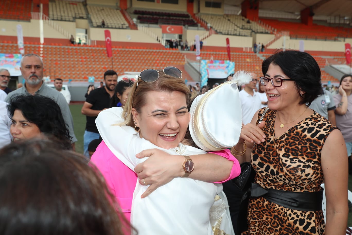 Izmitli çocuklar ve aileleri geleneksel toplu sünnet söleninde doyasiya eglendi (26)