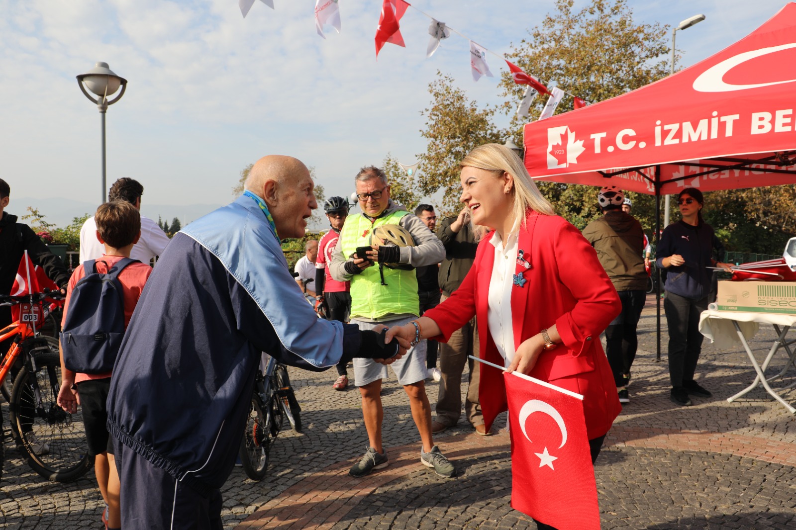 100. Yil Cumhuriyet Bisiklet Korteji renkli görüntülere sahne oldu (13)