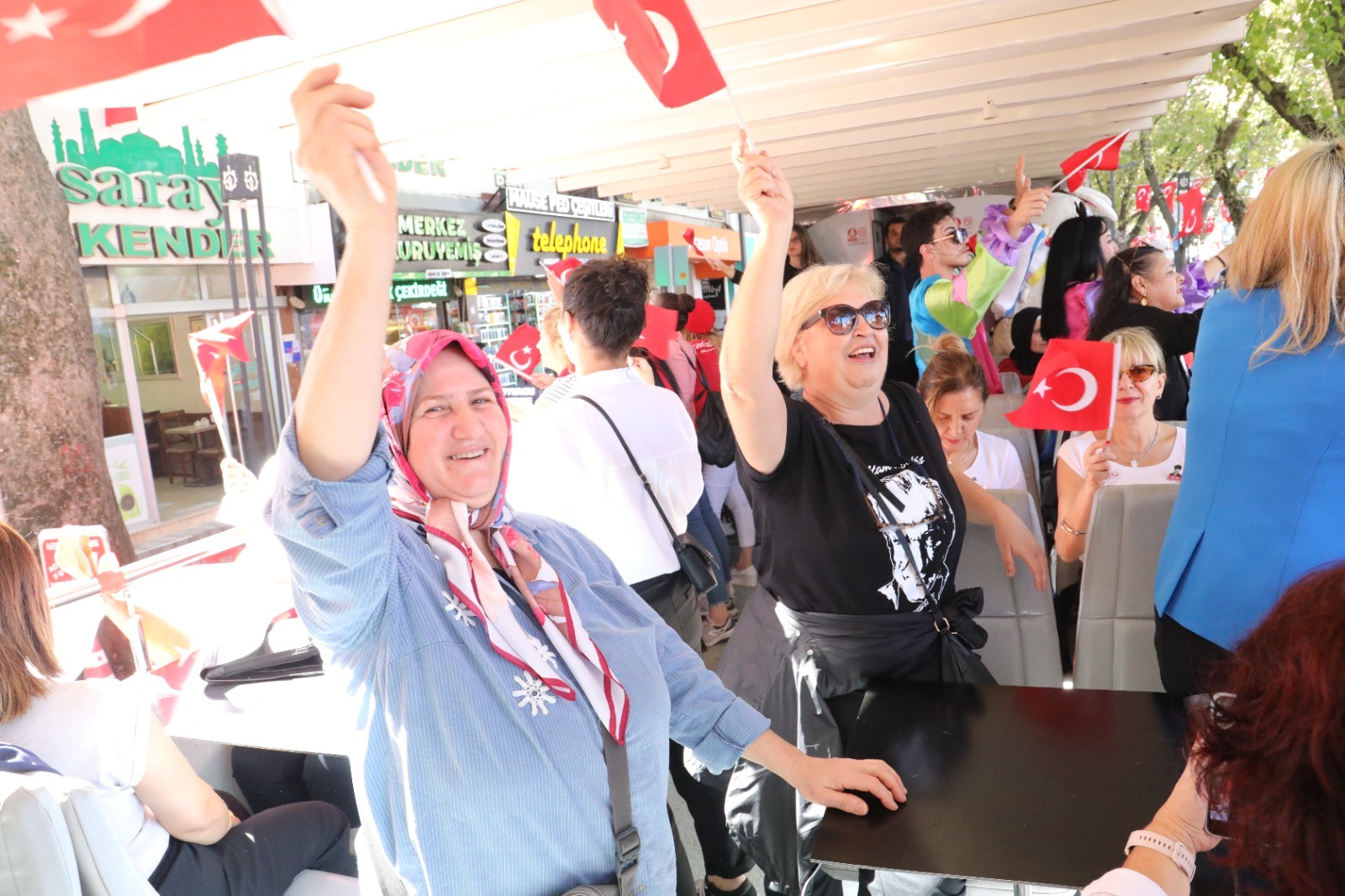 100. Yıl Şehir Turu ile bayram coşkusu kenti sardı (12)