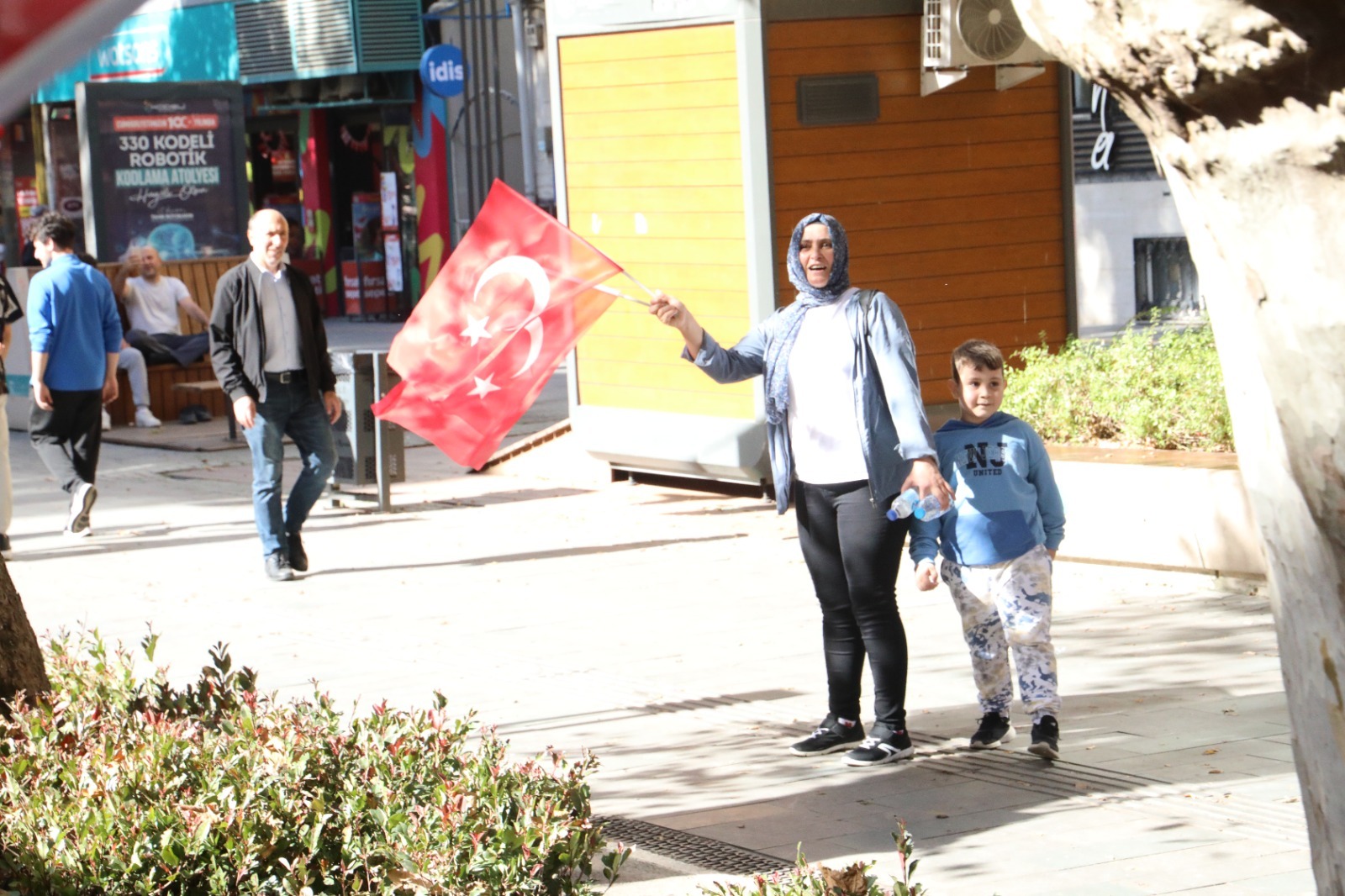 100. Yıl Şehir Turu ile bayram coşkusu kenti sardı (9)