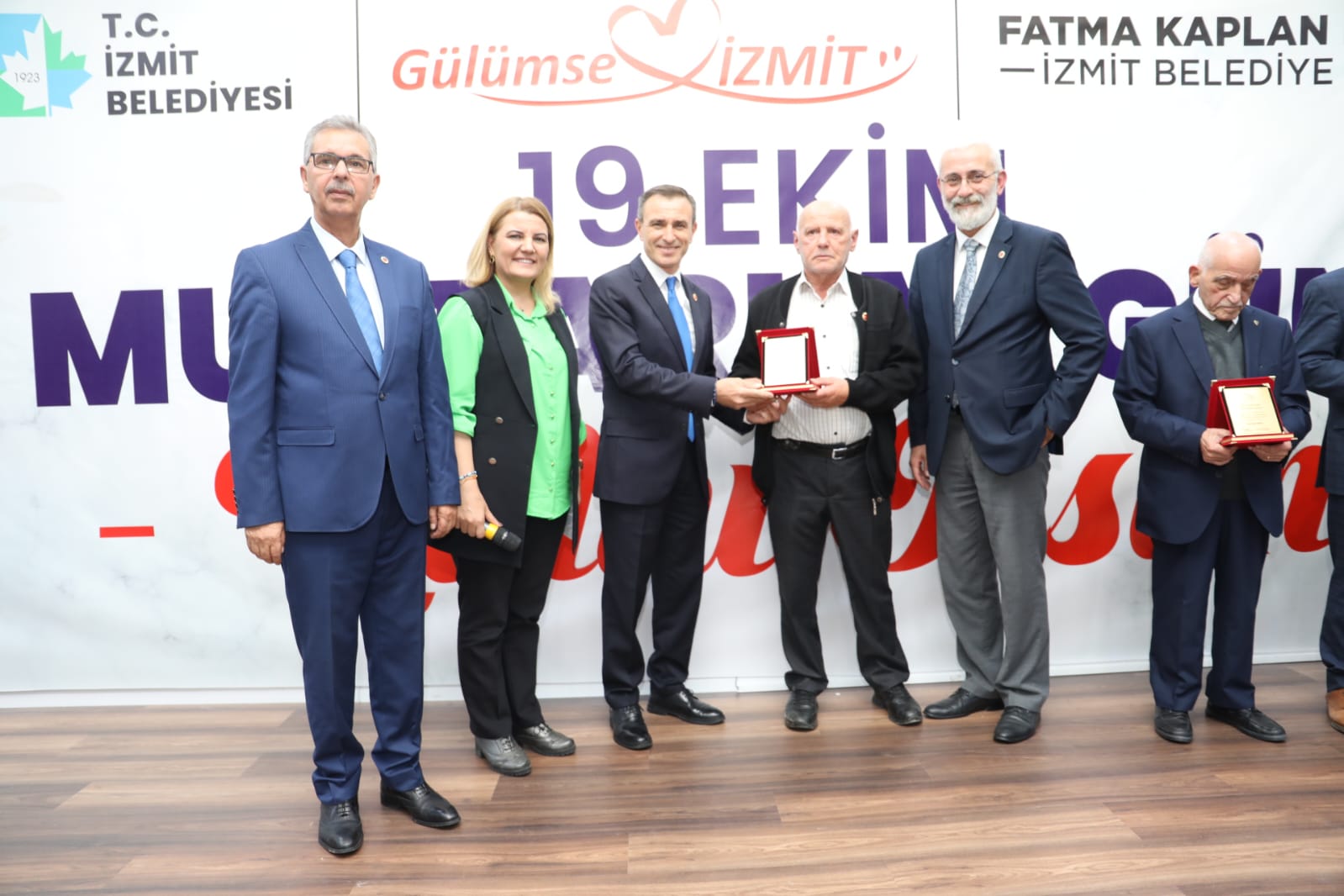 Baskan Hürriyet, muhtarlarin gününü kutladi (12)