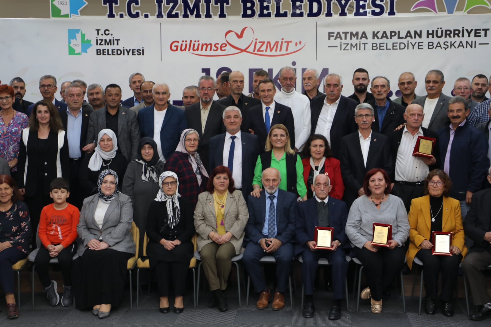 Baskan Hürriyet, muhtarlarin gününü kutladi (13)