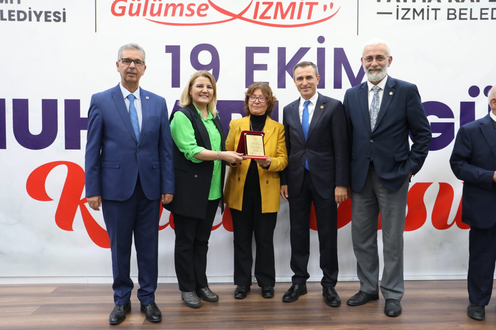 Baskan Hürriyet, muhtarlarin gününü kutladi (17)