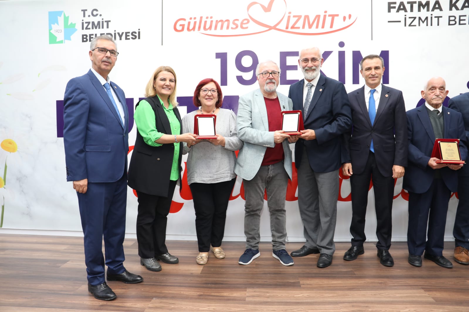 Baskan Hürriyet, muhtarlarin gününü kutladi (7)