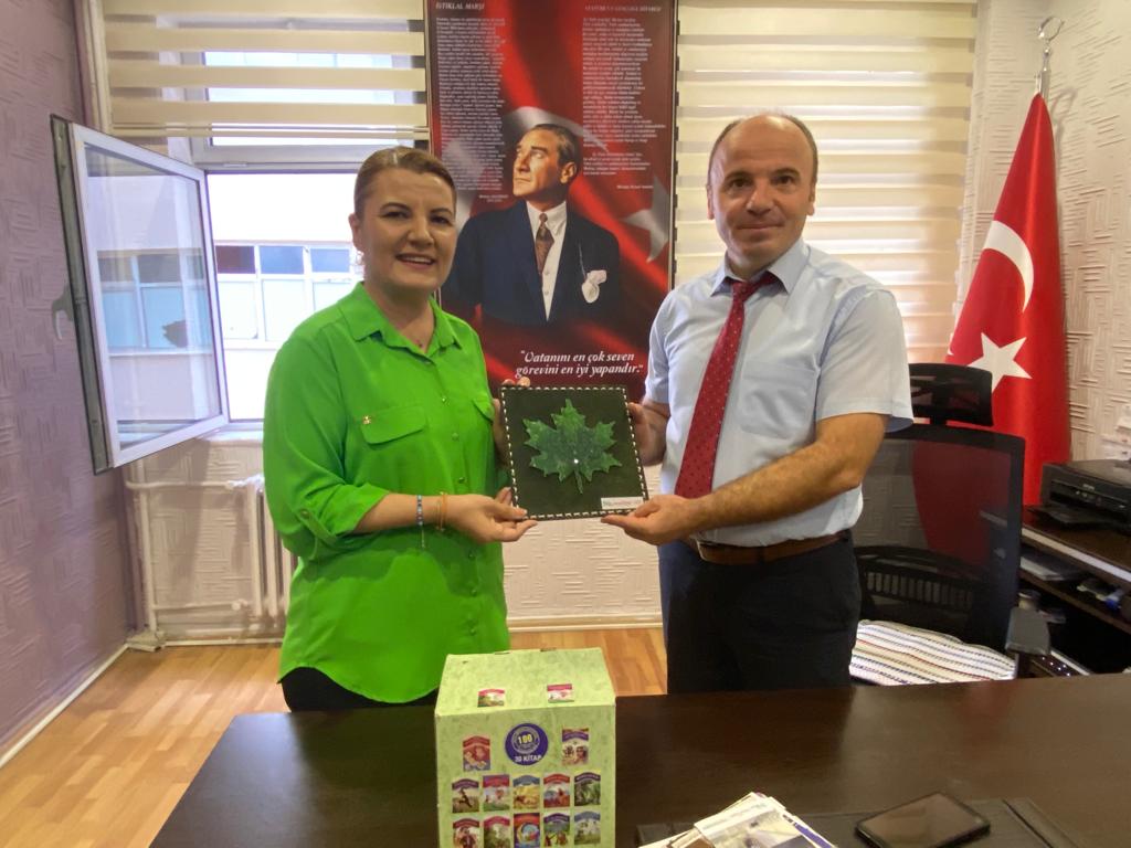 Baskan Hürriyet ögrencilere egitim destegine devam ediyor (4)