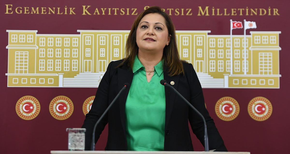 CHP GRUP BAŞKANVEKİLİ BURCU KÖKSAL’DAN HÜRRİYET’E DESTEK
