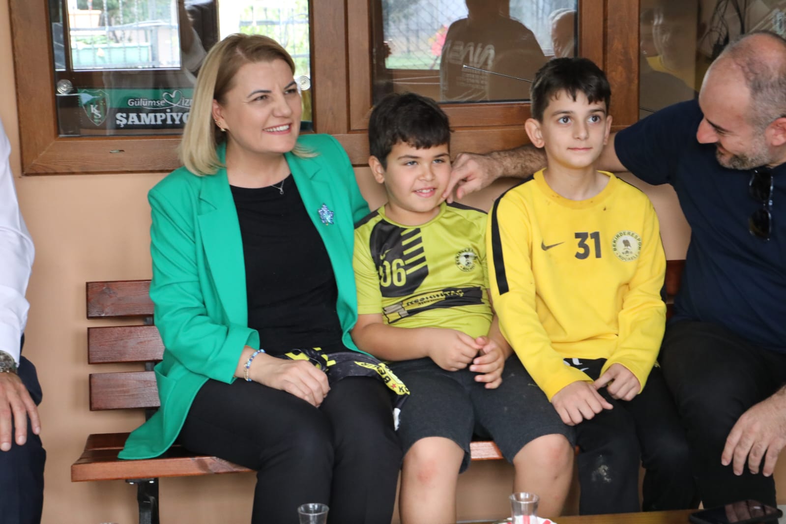 Hürriyet Bekirderesporlu genç futbolcularla kahvaltıda buluştu! (3)