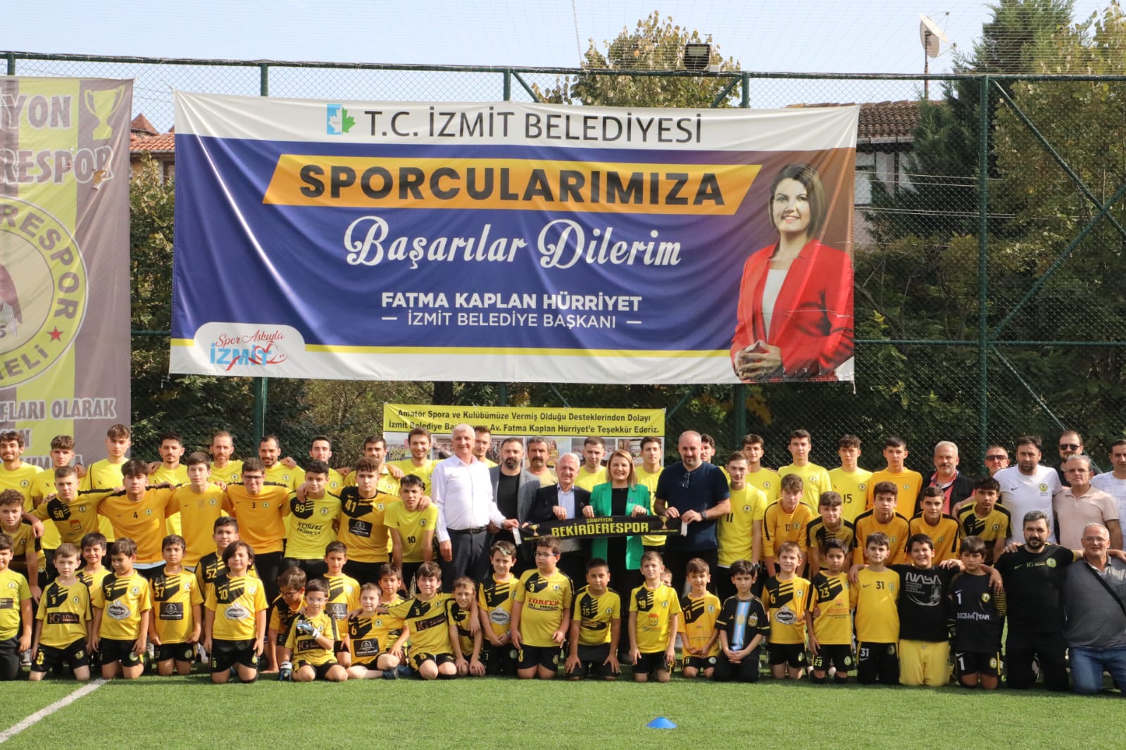Hürriyet Bekirderesporlu genç futbolcularla kahvaltıda buluştu! (8)