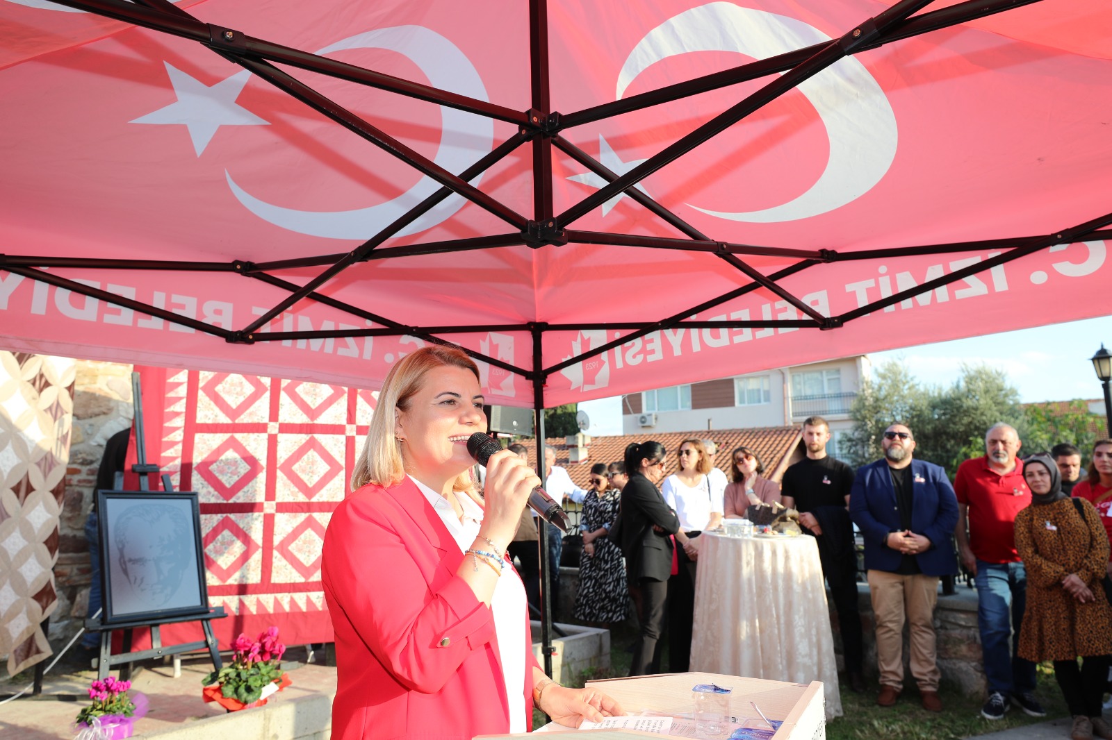 Izmit Belediye Baskani Fatma Kaplan Hürriyet 2