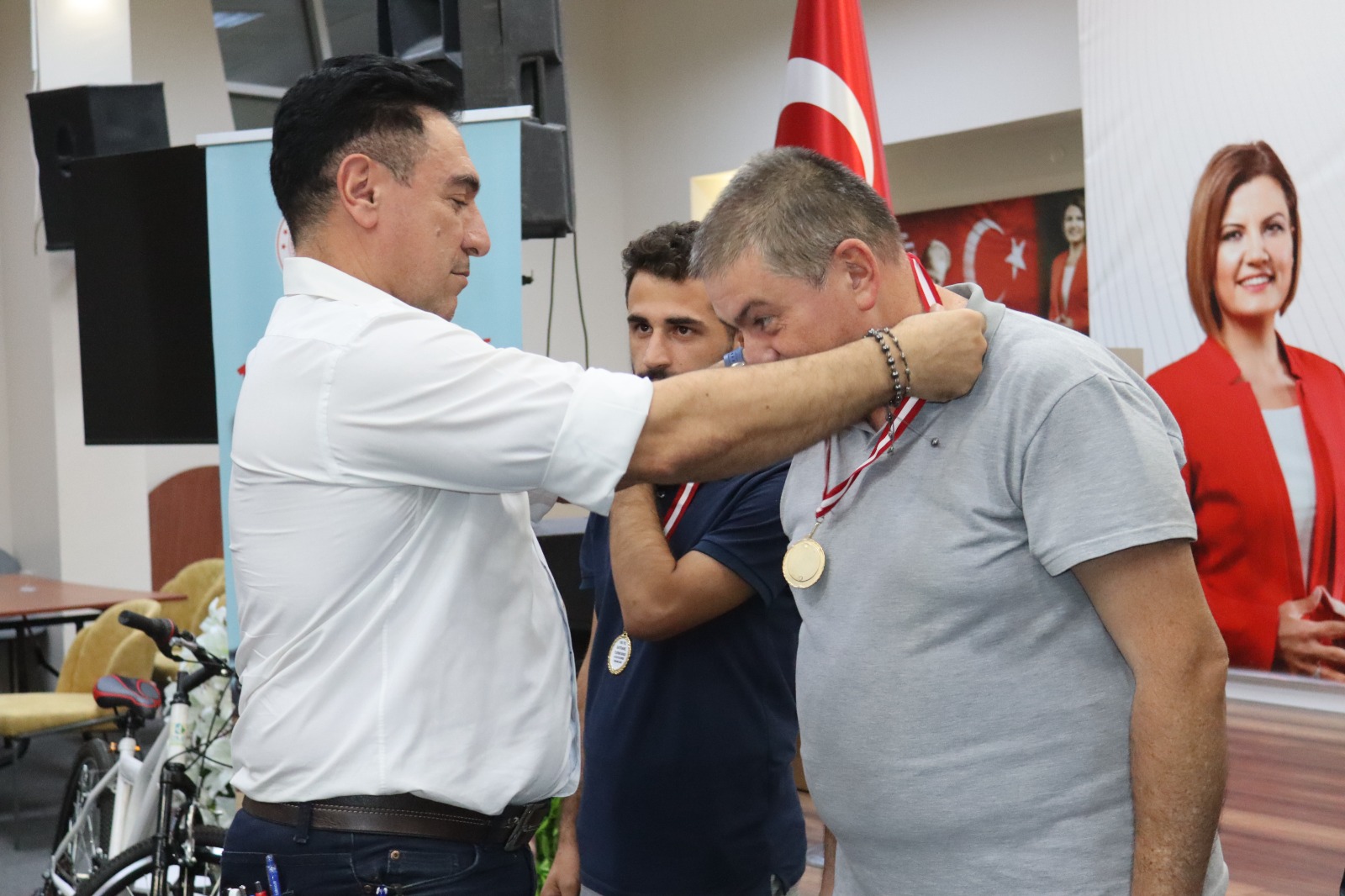 İzmit Belediyesi 100.Yıl Cumhuriyet Satranç Turnuvasında ödüller sahiplerini buldu (8)