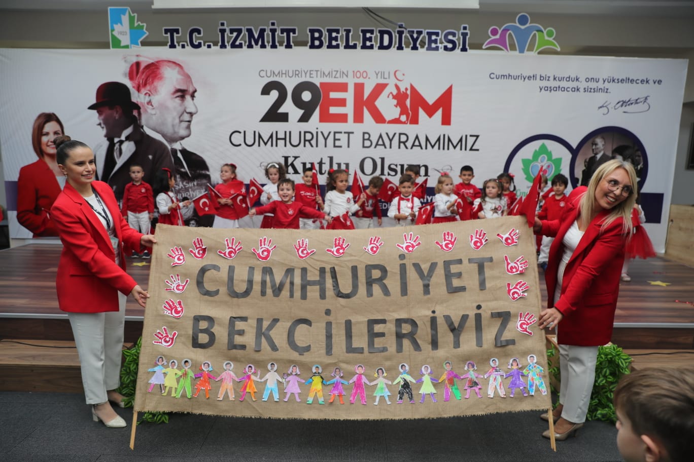 İzmit Belediyesi Çınar Çocuk Evi Cumhuriyetin 100. Yılını coşkuyla kutladı (11)